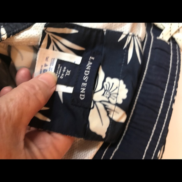 Land’s End Men’s Swim Trunks size XL - Picture 2 of 4